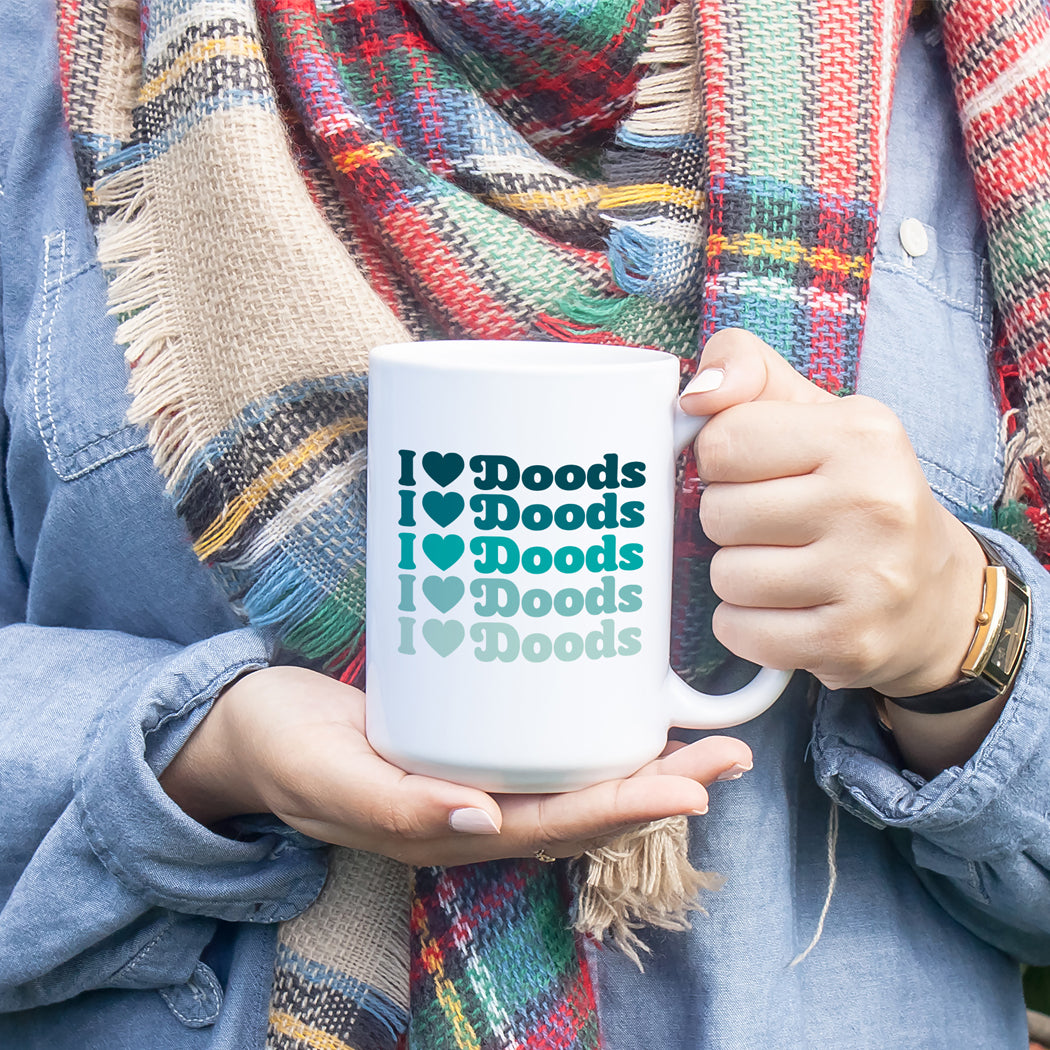 Ceramic dog lover mug with 'I Heart Doods' design – dishwasher and microwave safe.